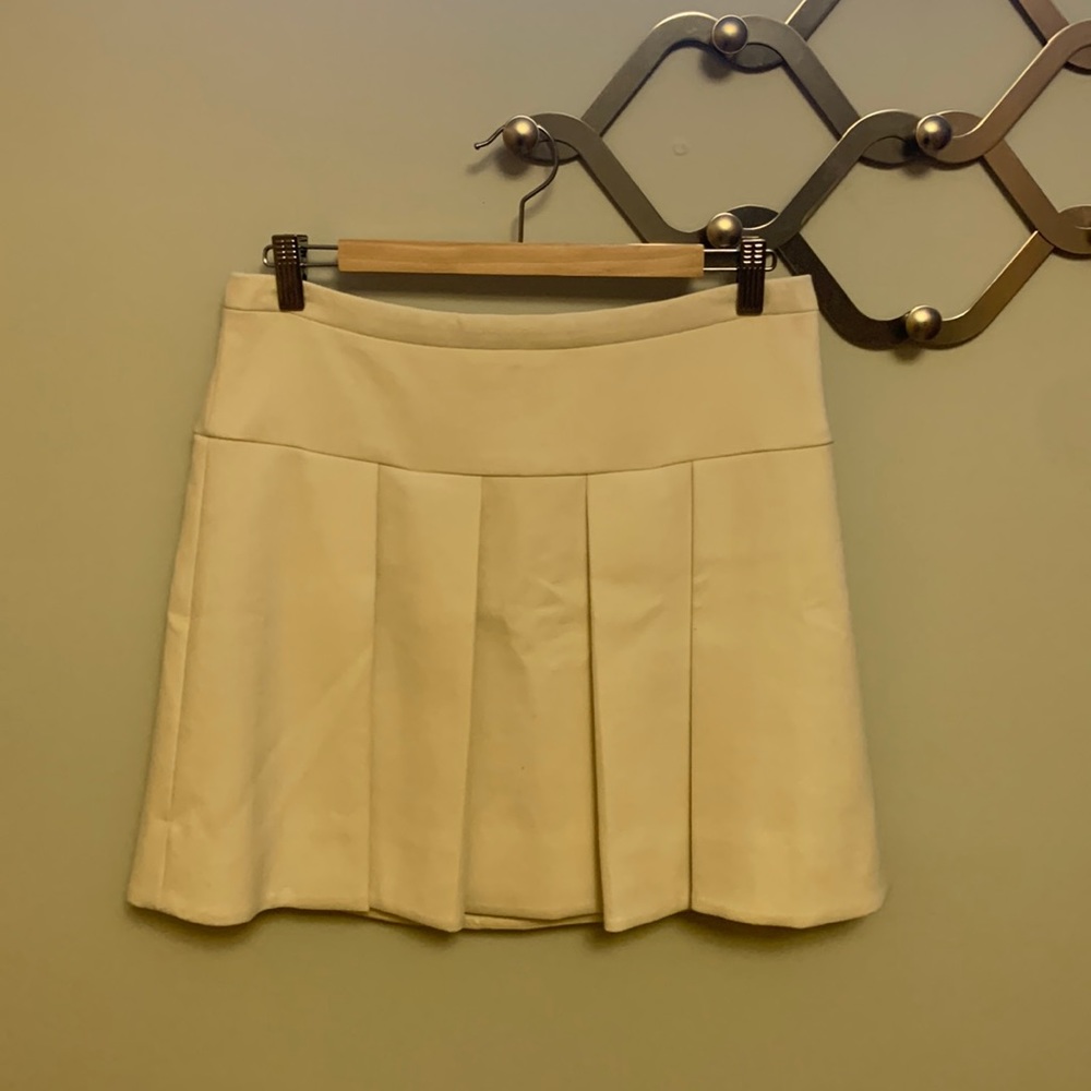 K Crew Off White Skirt for Women, size 6, excellent condition